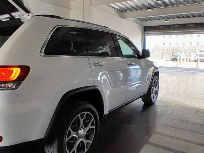 JEEP GRAND CHEROKEE 2022