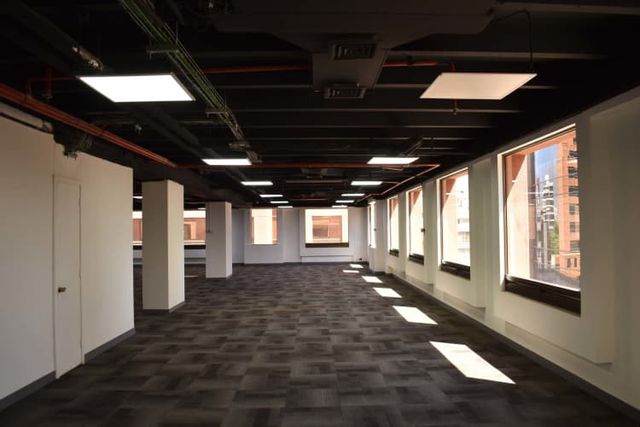 Espaciosa oficina a pasos de Metro Escuela Militar.