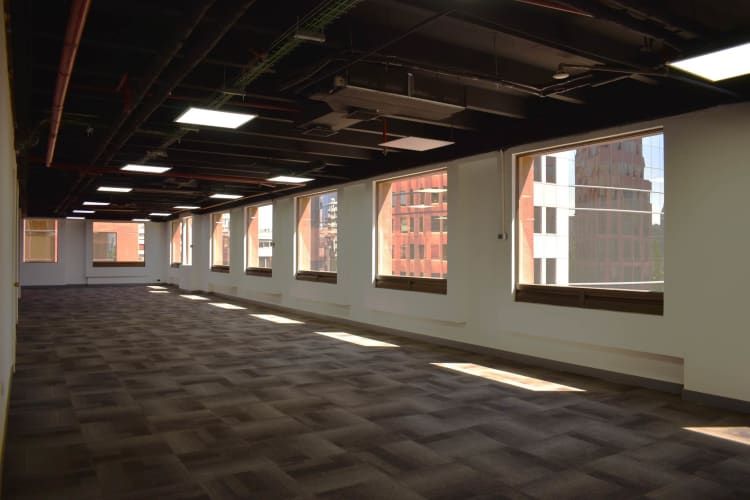 Espaciosa oficina a pasos de Metro Escuela Militar.