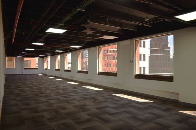 Espaciosa oficina a pasos de Metro Escuela Militar.