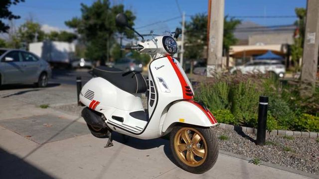 VESPA 300 GTS