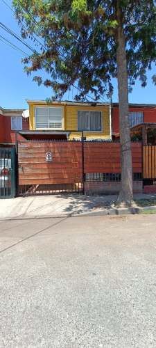 Casa en arriendo a pasos de Clínica Bupa, Macul
