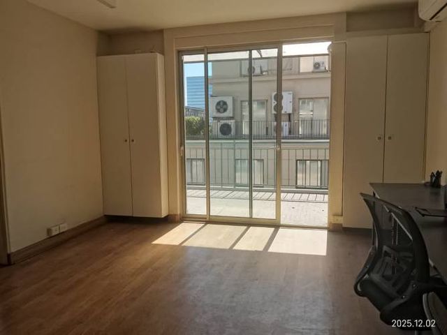 OFICINA Matías Cousiño con Moneda