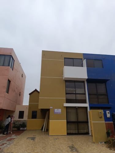 Amplia Casa de 3 pisos Sector Norte Antofagasta conversable