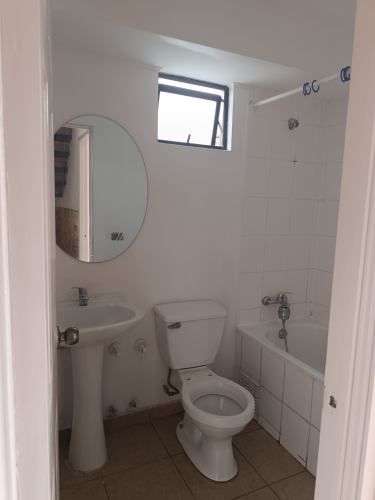 Amplia Casa de 3 pisos Sector Norte Antofagasta conversable