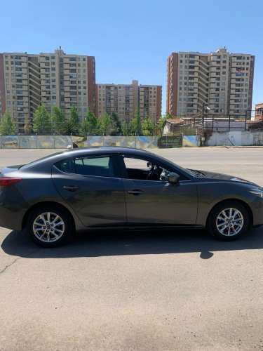 Se vende Mazda 3 Año 2017 - $9.800.00 - Km 130.00