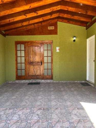 Amplia Casa en Venta de 3D2B1B1EST en Maipú (133866)