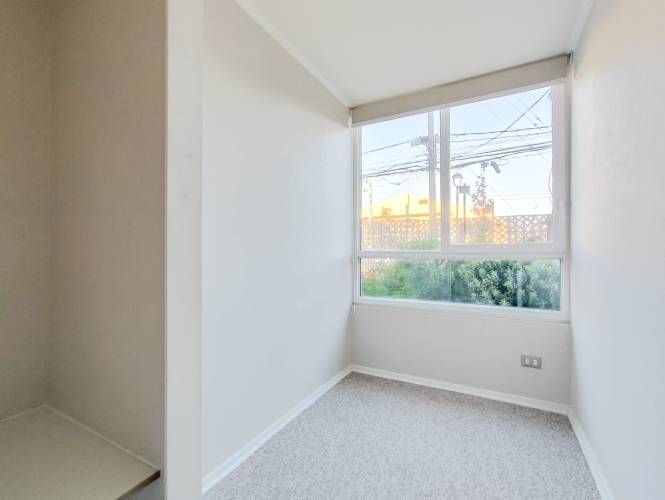 Av. Lo Espejo 01173 [1512-3]