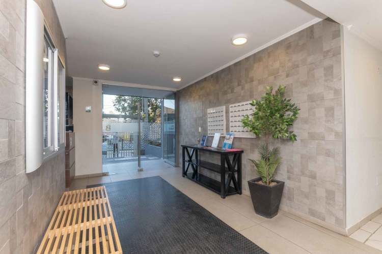 Av. Lo Espejo 01173 [1512-3]