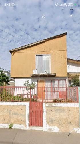 Casa en venta c/ estacionamiento en Troncos Viejos