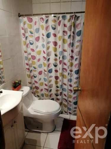 CASA Al frente Panaderia Domo