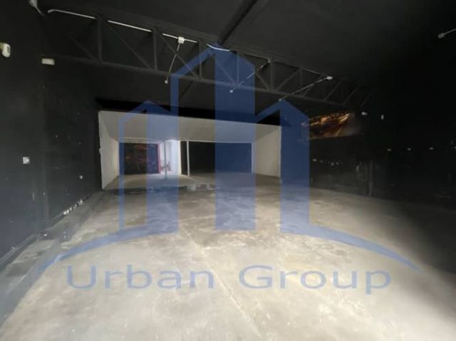 Local LOCAL 1 1/2 ORIENTE