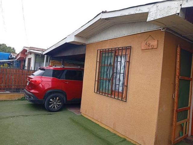 GRAN CASA CON AMPLIO TERRENO 2D1B EN PATRIA JOVEN