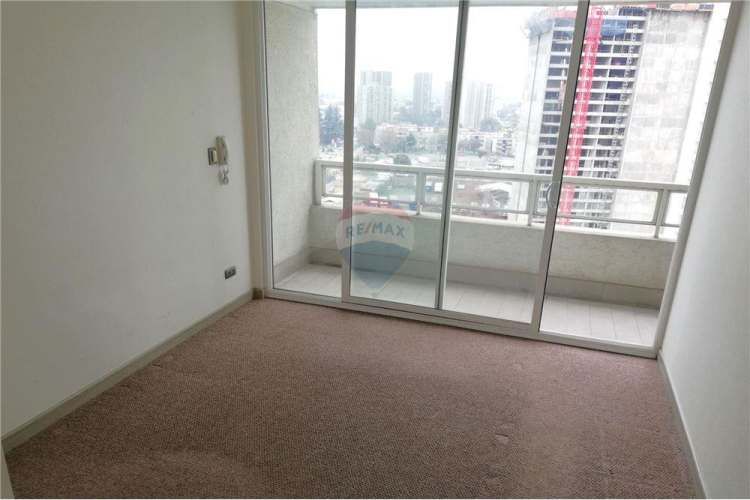 Estilo mariposa con estac. y bod. – m. las rejas