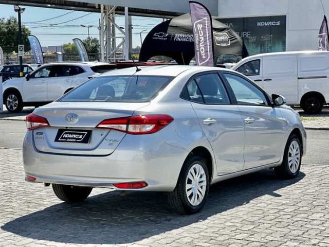 Toyota Yaris 1.5 Sedan Gli E Mt 2022