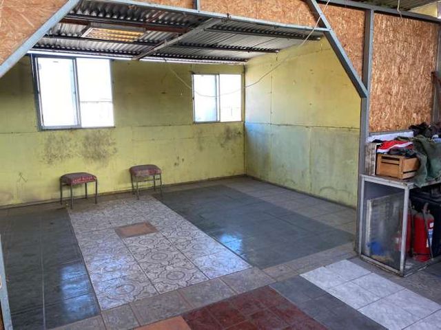 Casa en Clodomiro rozas con Av. Andres Sabella