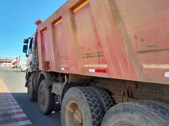 K480  8x4   tolva de 20mt3