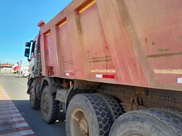 K480  8x4   tolva de 20mt3