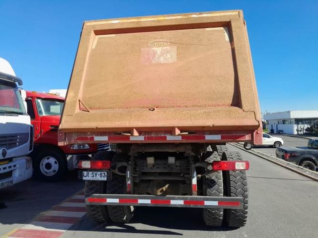 K480  8x4   tolva de 20mt3