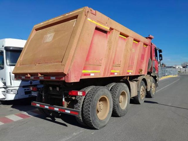 K480  8x4   tolva de 20mt3