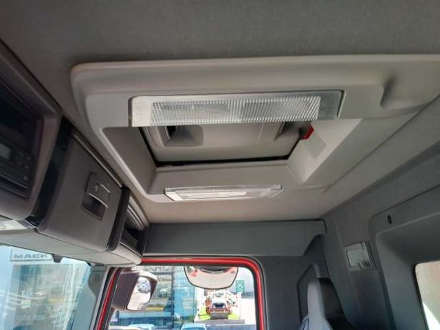 K480  8x4   tolva de 20mt3