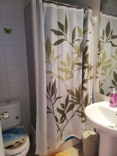 Depto amoblado con estacionamiento cercano a Clíni