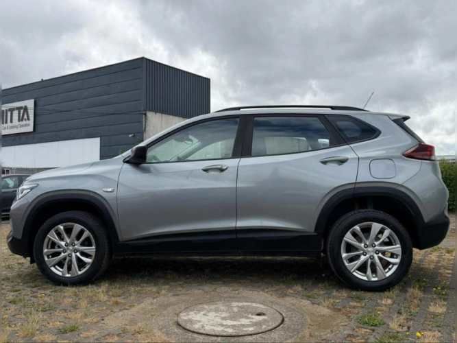 CHEVROLET TRACKER 2025