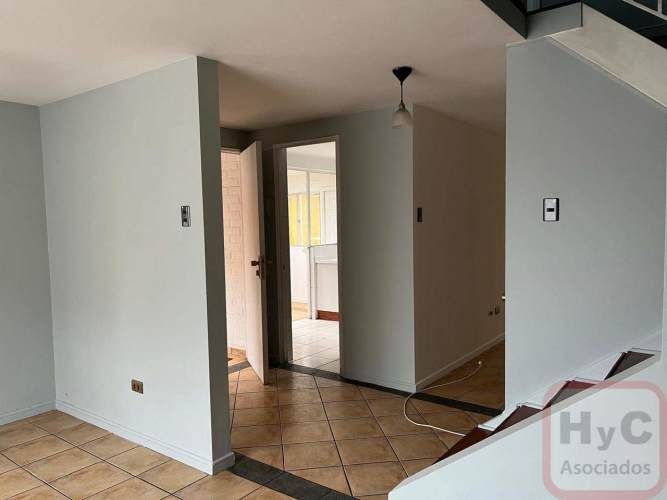 Arriendo Amplia Casa en Ciudad Satélite