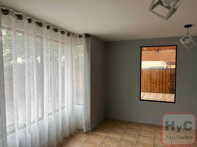 Arriendo Amplia Casa en Ciudad Satélite