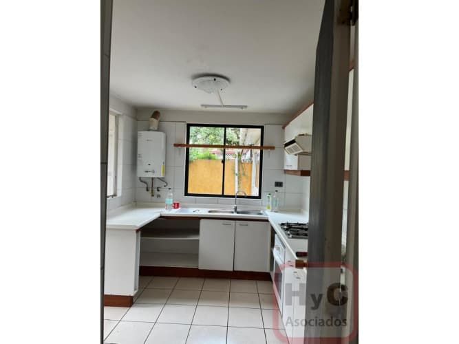 Arriendo Amplia Casa en Ciudad Satélite