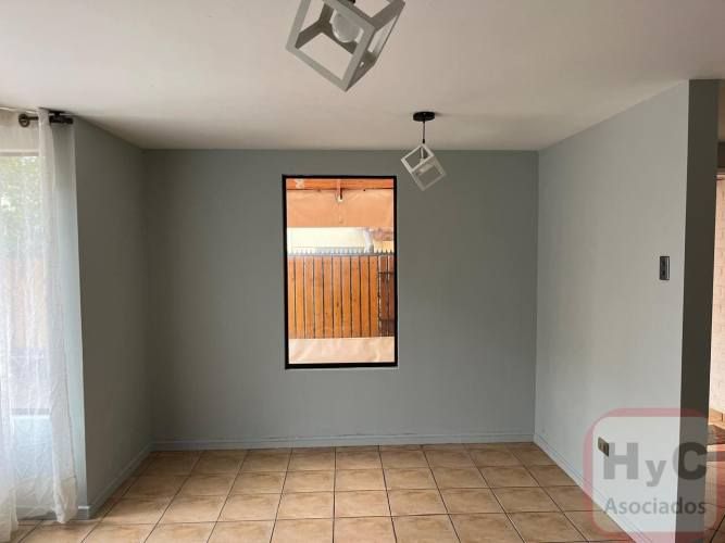 Arriendo Amplia Casa en Ciudad Satélite