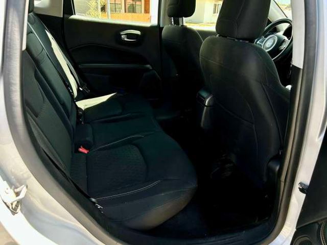 Jeep Compass Sport 2.4 2018  – 4x2 Mecánico 6 Velocidades