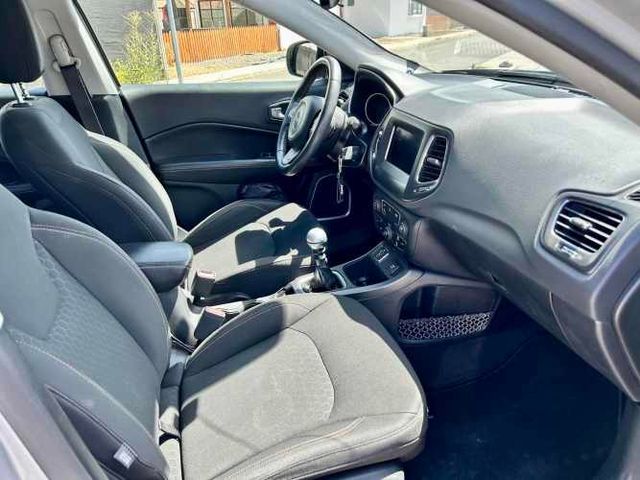 Jeep Compass Sport 2.4 2018  – 4x2 Mecánico 6 Velocidades