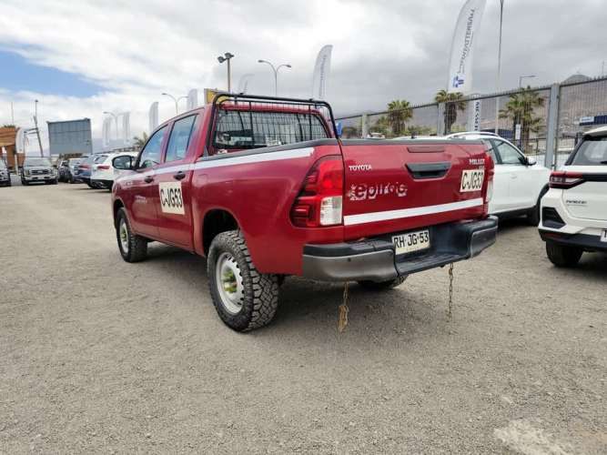 TOYOTA HILUX 2022
