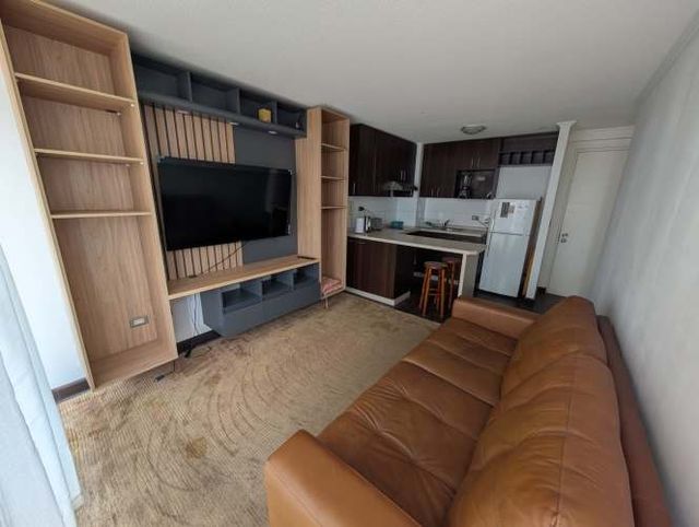 Arriendo en Cerro Paranal a pasos de Colegio, Centro Comercial y conectividad con sector industrial