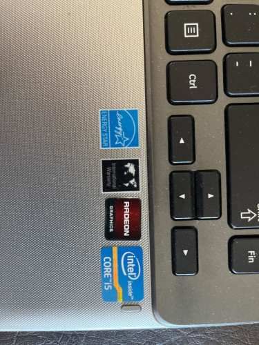 Vendo noteboock marca Samsung en excelente estado.