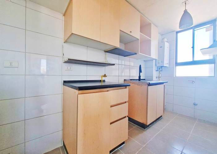 San Nicolas 1092 [280-4]