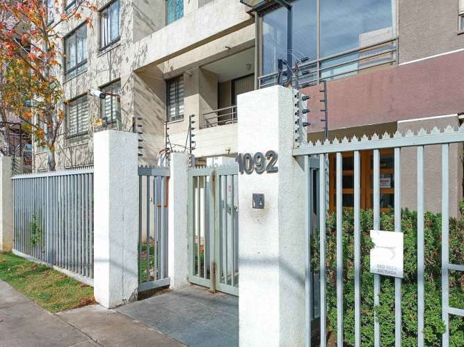 San Nicolas 1092 [280-4]