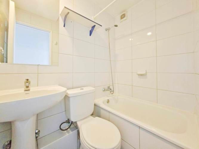 San Nicolas 1092 [280-4]