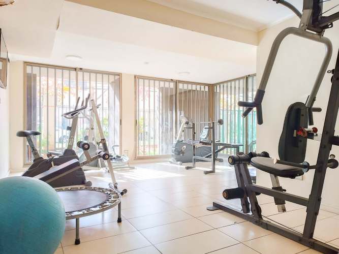 San Nicolas 1092 [280-4]