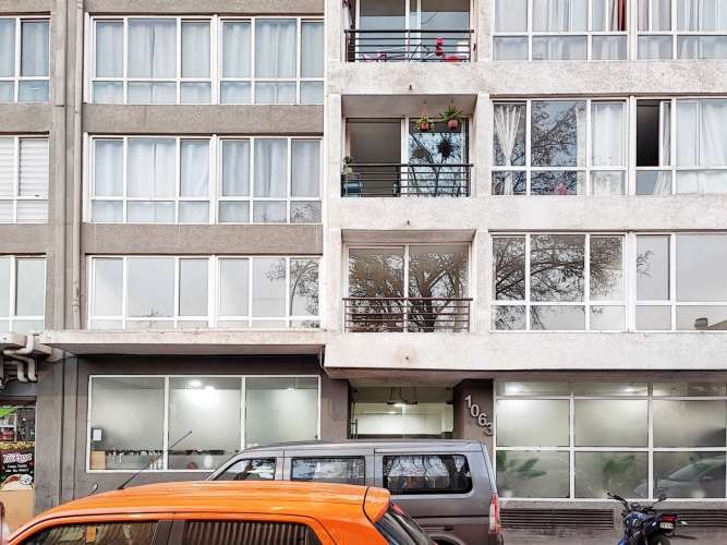 General Gana 1063 [369-1]