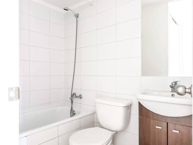 General Gana 1063 [369-1]