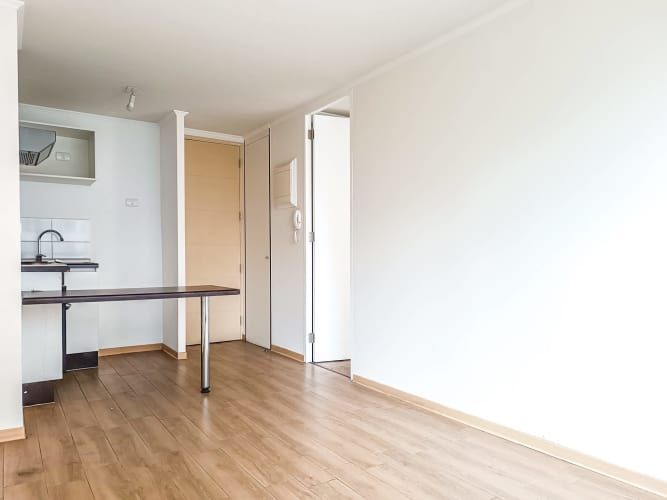 General Gana 1063 [369-1]