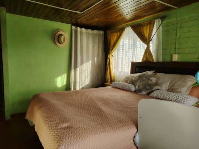 CALLE LOS VALLES, COMUNA COLINA