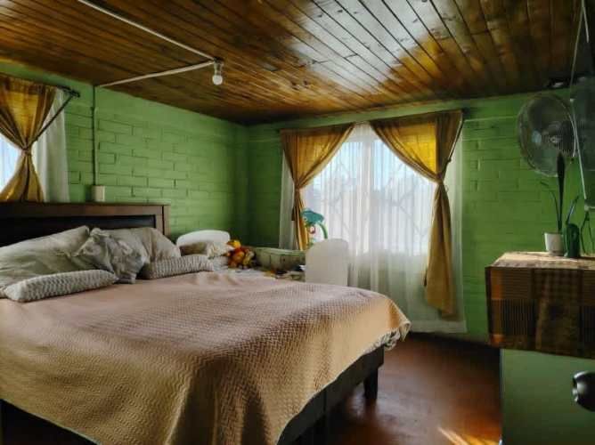 CALLE LOS VALLES, COMUNA COLINA