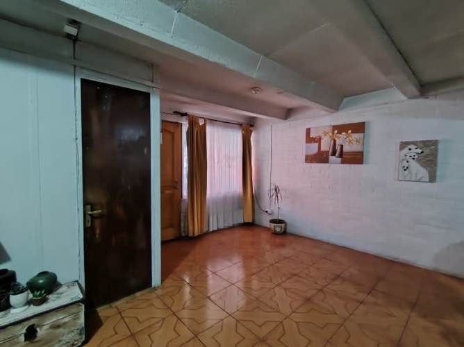 CALLE LOS VALLES, COMUNA COLINA