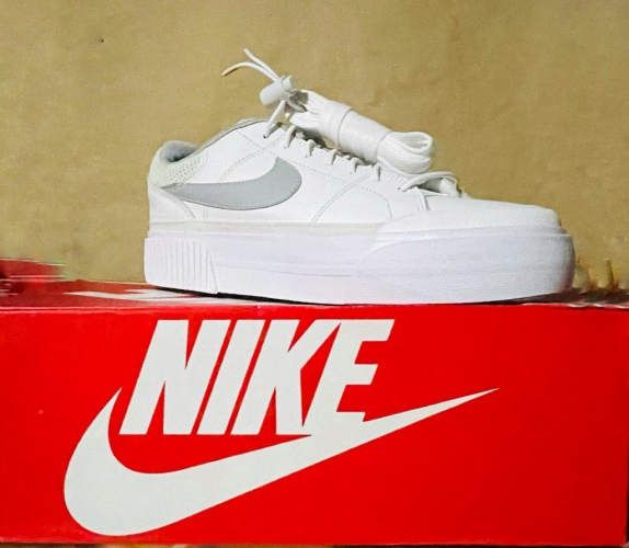 Zapatilla Nike T 9,5 USA