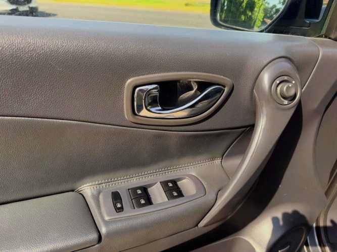 RENAULT KOLEOS DYNAMIQUE 2.5 AUT FULL CUERO TECHO CUERO SONIDO BOSE 2012