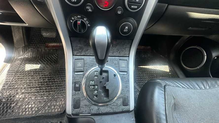 Suzuki Grand Nomade 2.4 AT GLX NAV (2015)