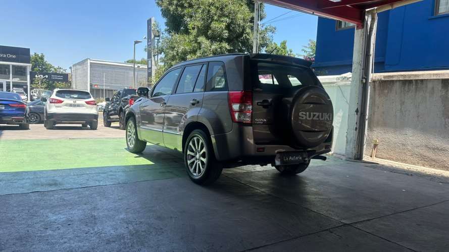 Suzuki Grand Nomade 2.4 AT GLX NAV (2015)